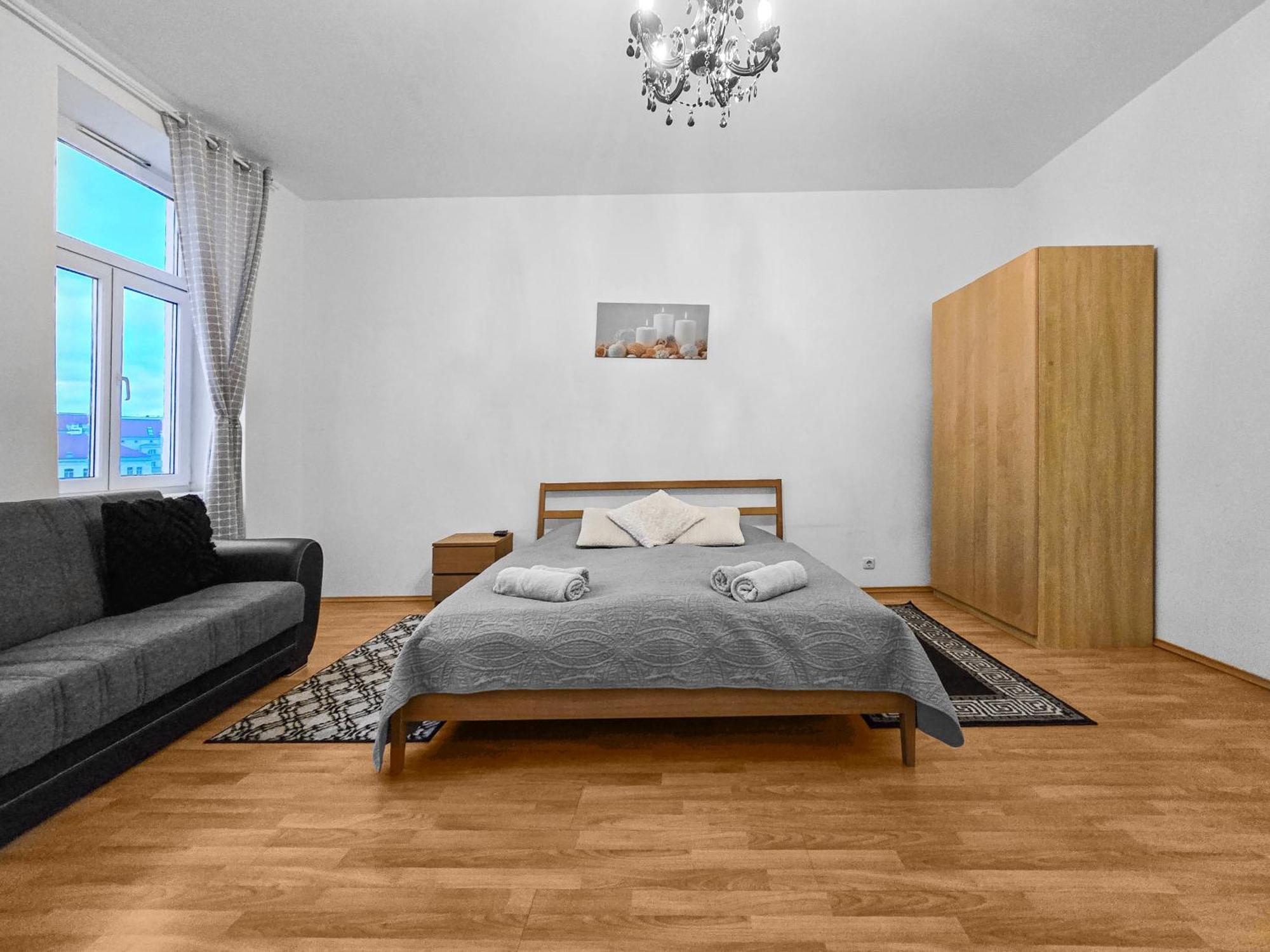 Modern Three-Bedroom, Triple King Beds Vienne Extérieur photo
